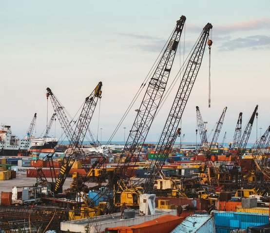 Kuwait Oil Company — Overhead cranes and lifting systems